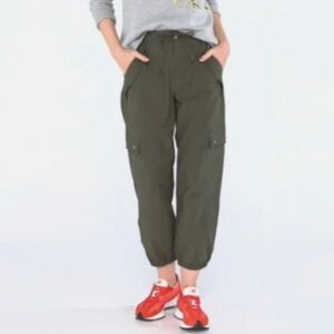 CAbi Quantum Cargo Pants Size M Army Green Ankle Joggers Pockets 4511